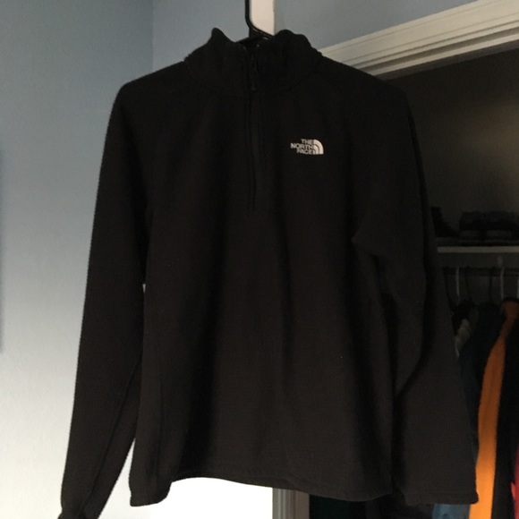 The North Face Black Sweater size small - Picture 3 of 4